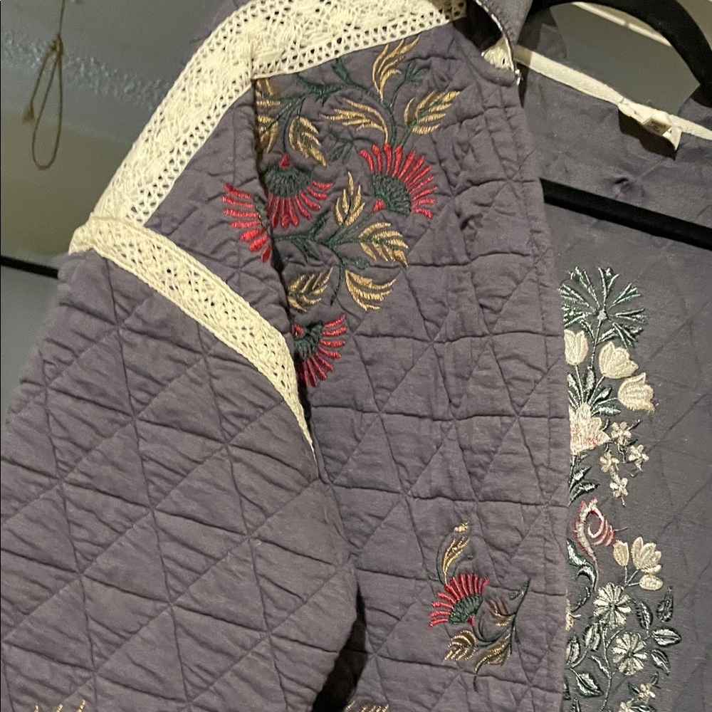 POL Quilted Jacket with Embroidered Floral Design - Gray and Cream - Picture 5 of 15